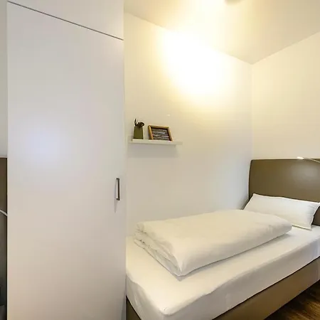 Deichhaeuser Anna Kueste Deichhaeuser Anna Kueste 1-11 בנסרסיל